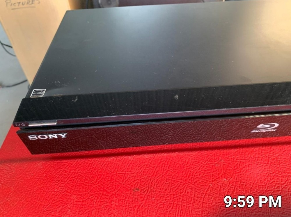SONY DDP-N480 5-Disc DVD Player with HDMI and USB Playback