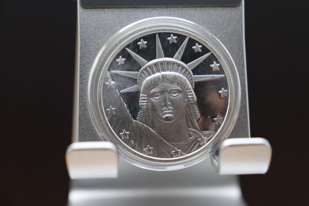 1 Troy oz Lady Liberty  .999 Fine Round