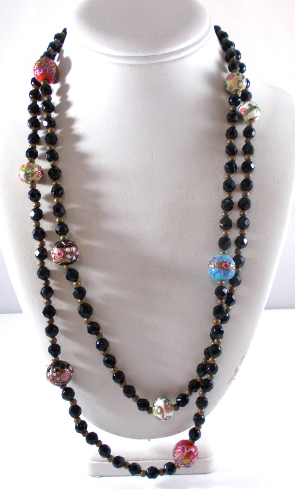 VTG Flapper Length Black Glass Beads & Wedding Cake Beads Necklace