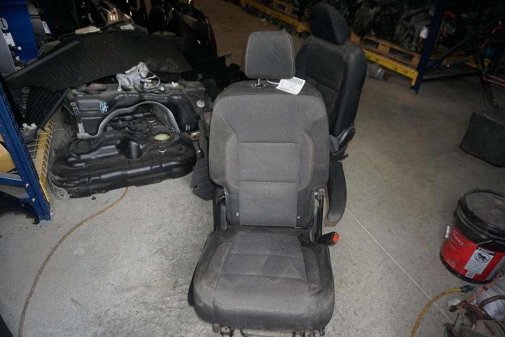 19 2018-2024 Chevrolet Traverse Rear Second 2-nd Row Right Seat Used Oem