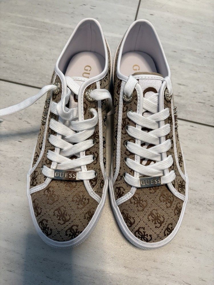 GUESS Logo Print Lace Up Beige Brown White Low Top Sneakers Textile Upper