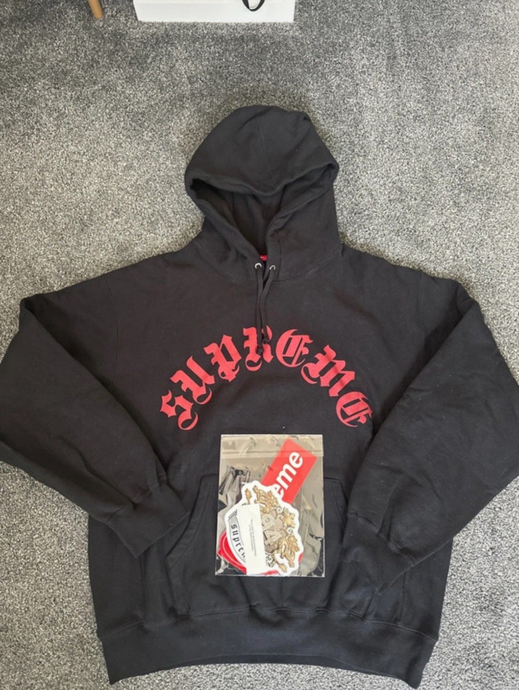 Supreme Men's Medium Hoodie