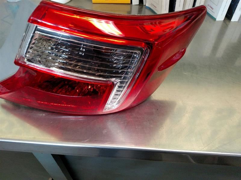 12-14 Camry Passenger Right Tail Light Quarter Panel 1722431