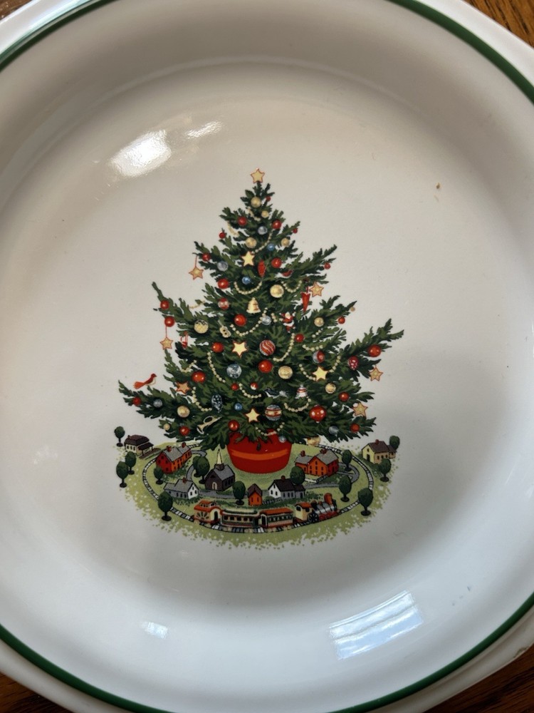Vintage Pfaltzgraff Christmas Heritage Dining Set Collector Collection  