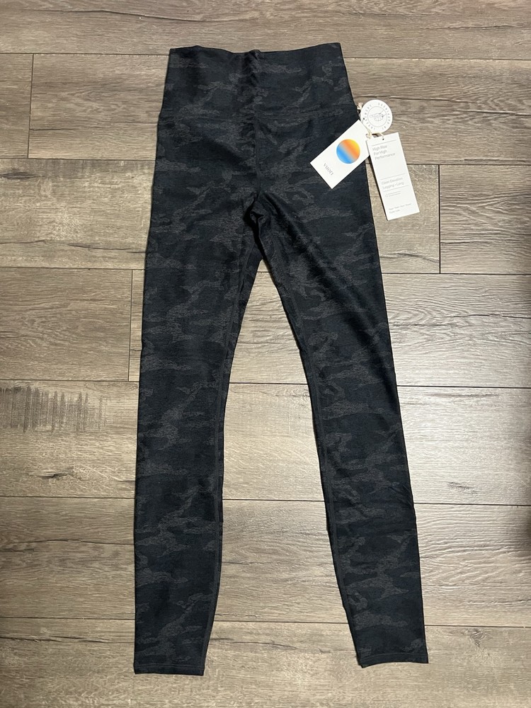 Vuori Clean Elevation Performance Leggings in Black Heather Camo NWT
