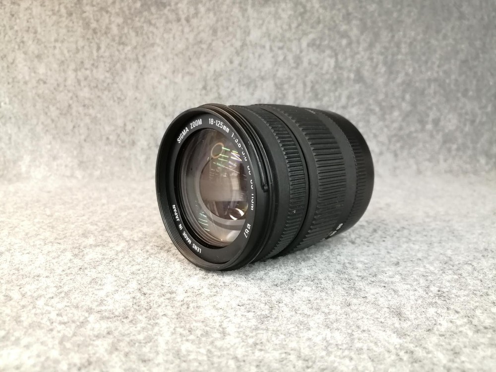 Sigma 18-125mm F3.8-5.6 DC OS HSM Lens for Canon EF DSLR Cameras