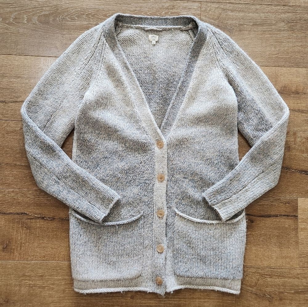 Wilfred chunky knit alpaca wool long sleeve button cardigan in size large