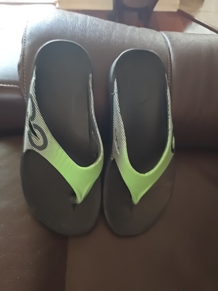 Oofos Men’s OOriginal Sandal Black Gray Sport Recovery Shoe Thong Slide