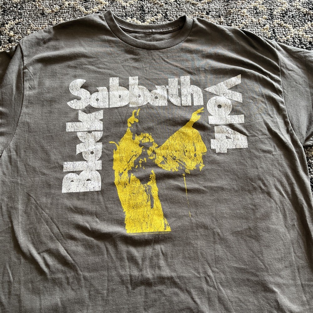 Official BLACK SABBATH “Vol 4” XL Tagless T-Shirt NEW