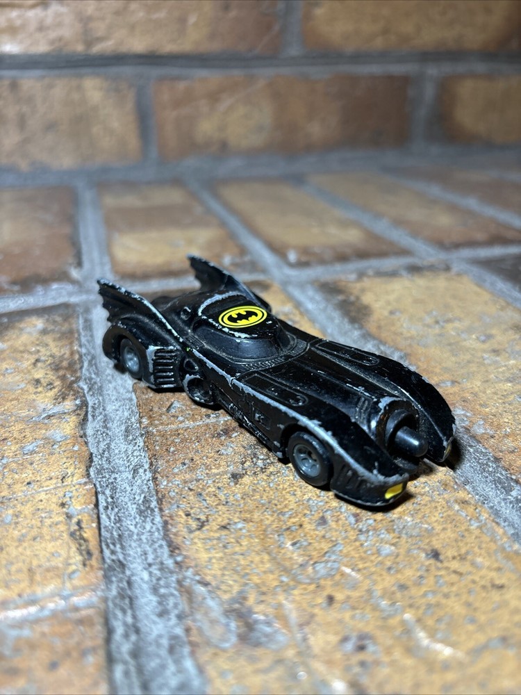 VTG ✅ ERTL Batmobile 1:64 Scale DC Comics Batman Bat Mobile Car Toy 3.5