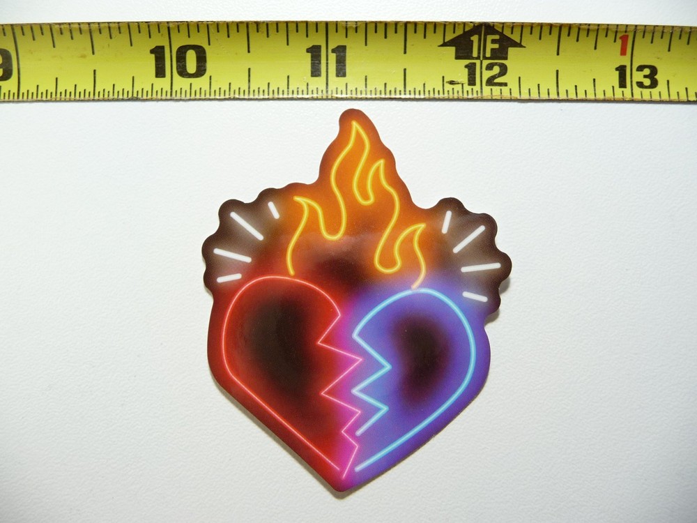 BROKEN LOVE HEART FIGHT DECAL STICKER NEON STYLE FUNNY CUTE VINYL DECORATION