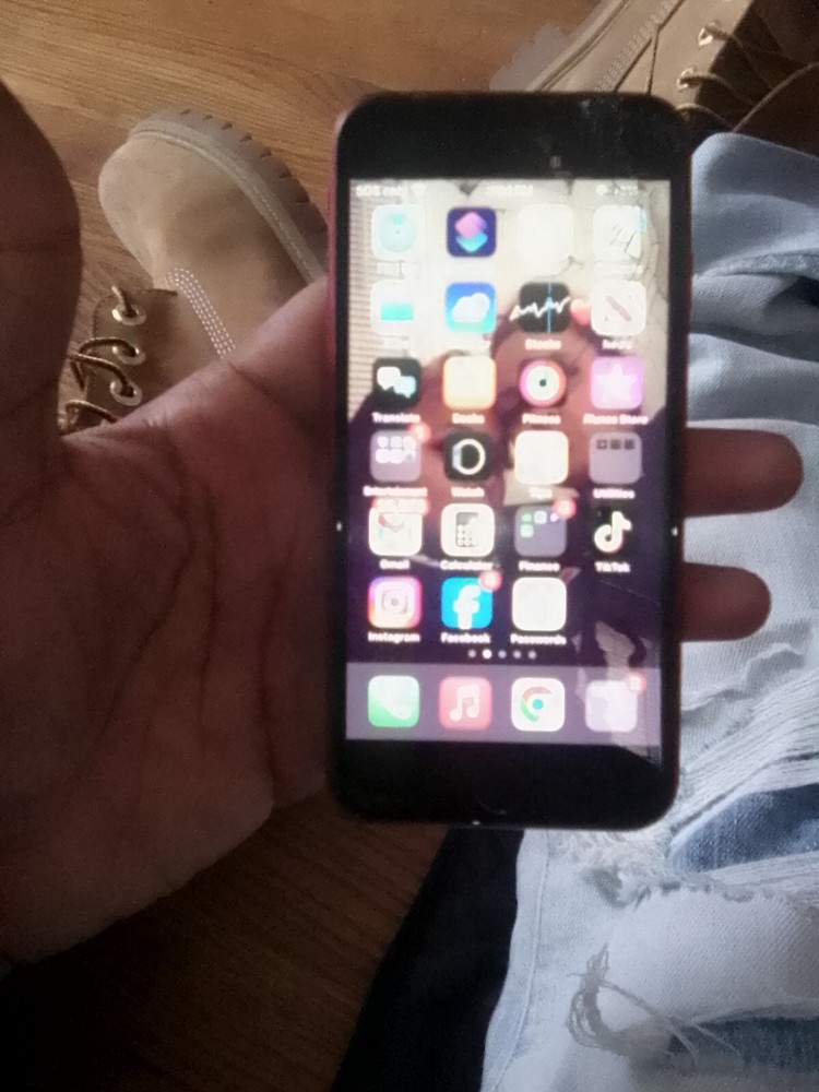 Apple iPhone 8 - 64 GB - Red (Unlocked)