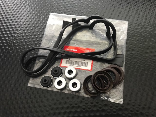 Genuine OEM Honda 96-00 Civic Valve Cover Gasket Kit for CX DX EX HX LX Si Models