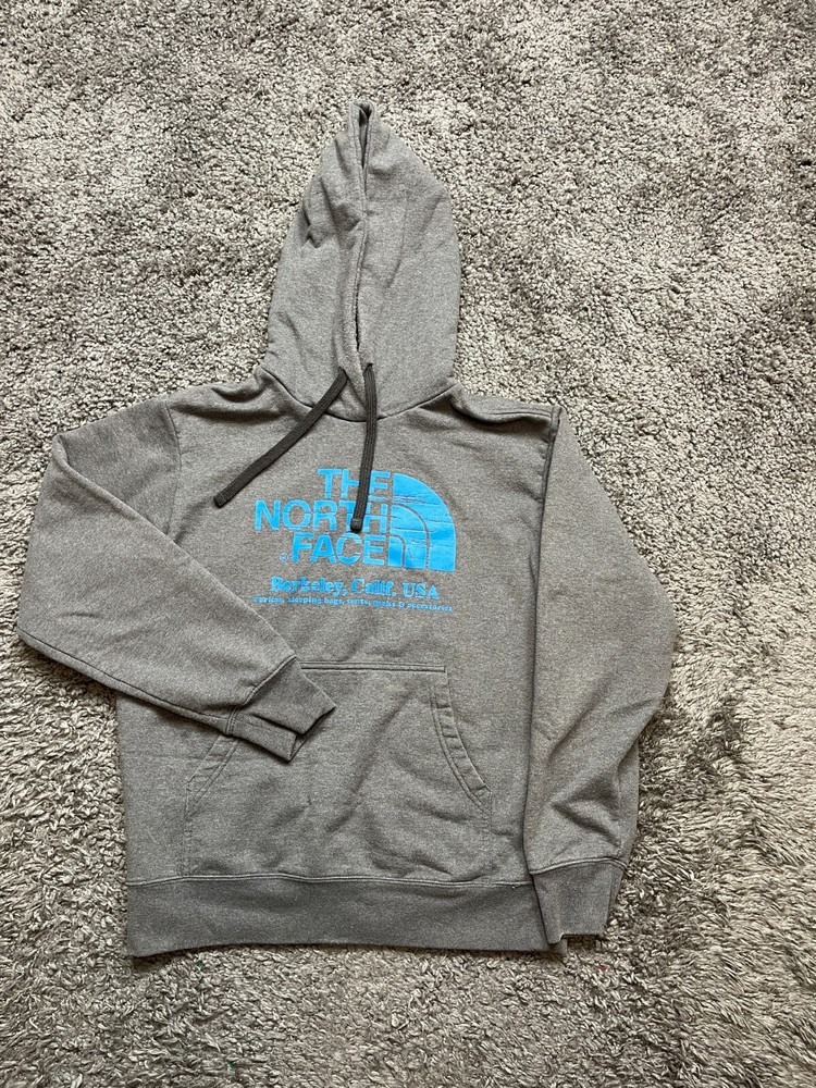 The North Face Mens Medium Gray Blue Pullover Hoodie for Hiking in Berkeley CA  