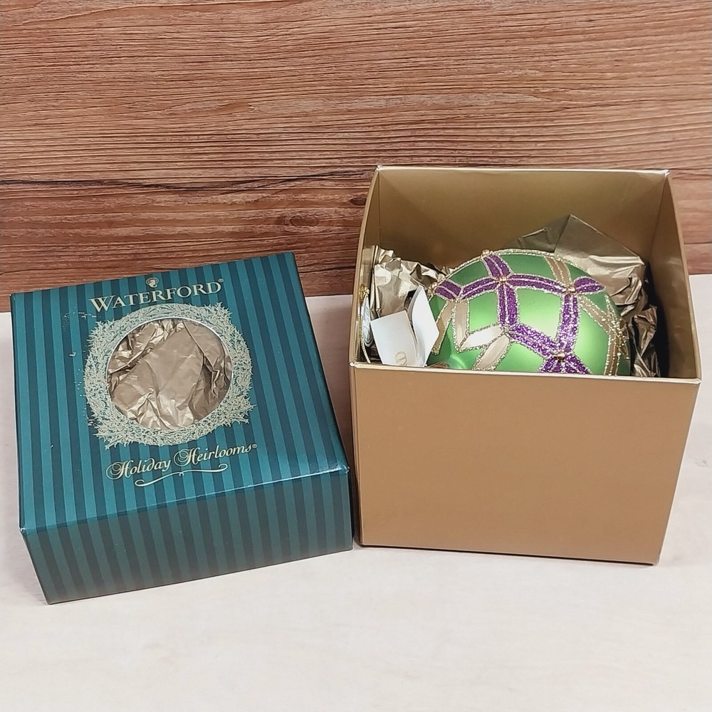 Waterford Holiday Heirlooms Retired Imperial Araglin Ball Ornament #124770