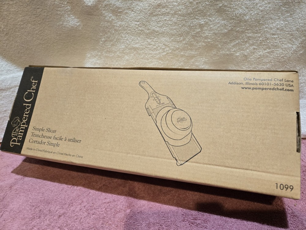 Pampered Chef Simple Slicer Brand New Unused in Original Packaging