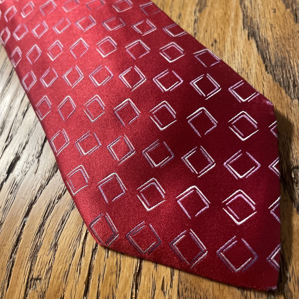 RECENT EUC Giorgio Armani Silk Tie Geometric Necktie Made In Italy
