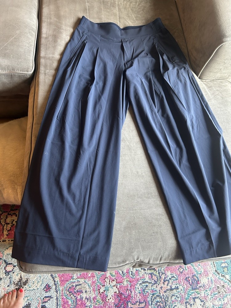 NWT Athleta Brooklyn Heights High Rise Pleated Wide Leg Pant 8 Petite Navy Blue