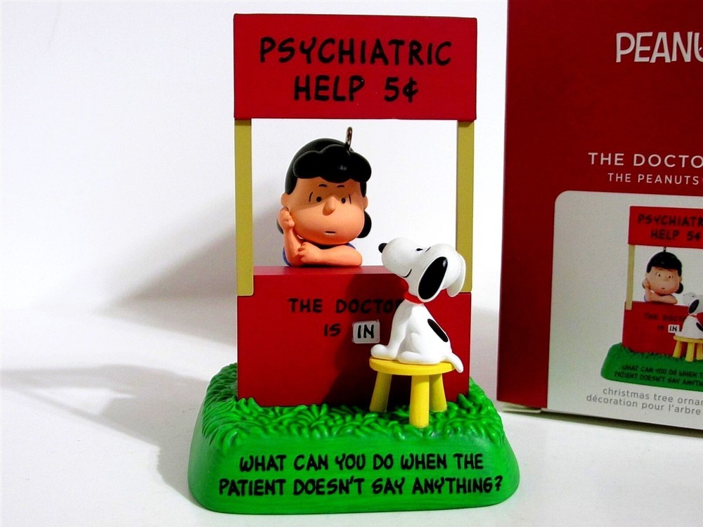 SNOOPY Charlie Brown Lucy Peanuts Hallmark Christmas Ornament 2021 Figurine