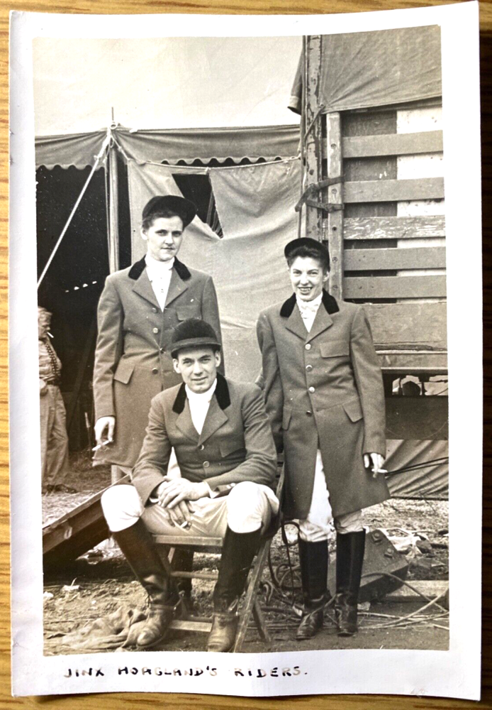 1943 GILBERT BROS CIRCUS vintage photograph JINKS HOAGLAND RIDERS horse act