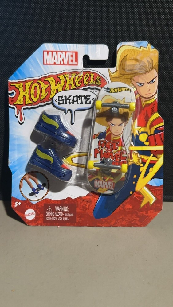 Hot Wheels SKATE Captain Marvel Fingerboard & Shoes Mattel 2022 - Brand New SEAL
