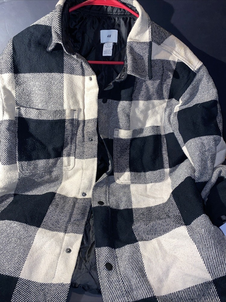 H&M Padded Overshirt Light Beige/black Plaid Size Small Snap Button Up Collard