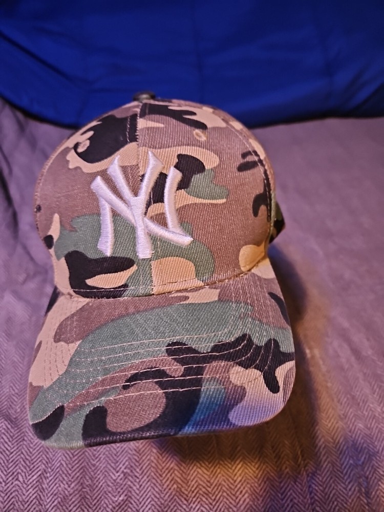 New York Yankees  Camo Adjustable Baseball Cap Hat