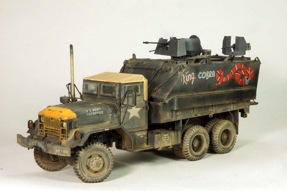 PreSale US Gun Truck M54 + M113 Vietnam war 1:35 Pro Built Model-image