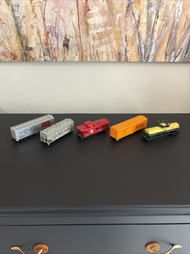 Lot Of 5 HO Scale Train Cars DUPX 6046 GACX 42674, SRLX 4226 ATSF 7240 EKSX 3794