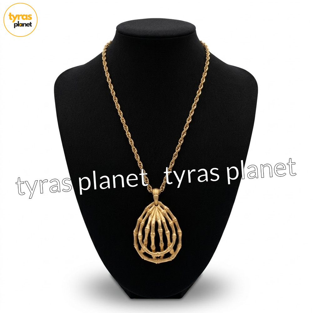 Vintage Big Pendant Necklace With Gold Tone Link Chain