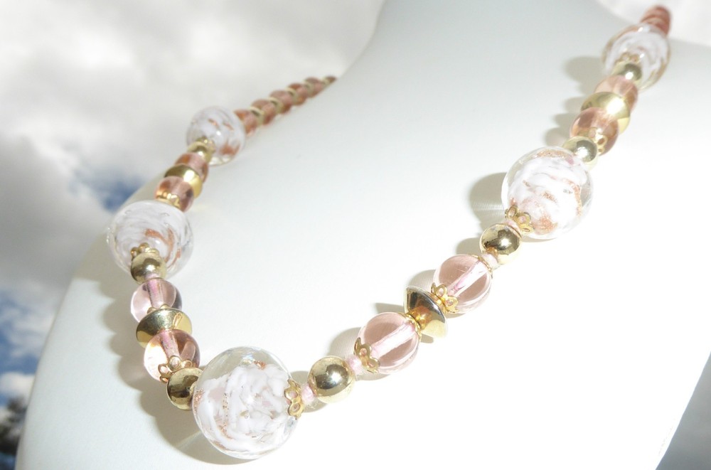 Beautiful Vintage Gold Tone Pink Art Glass Murano Necklace Made In Italy 22
