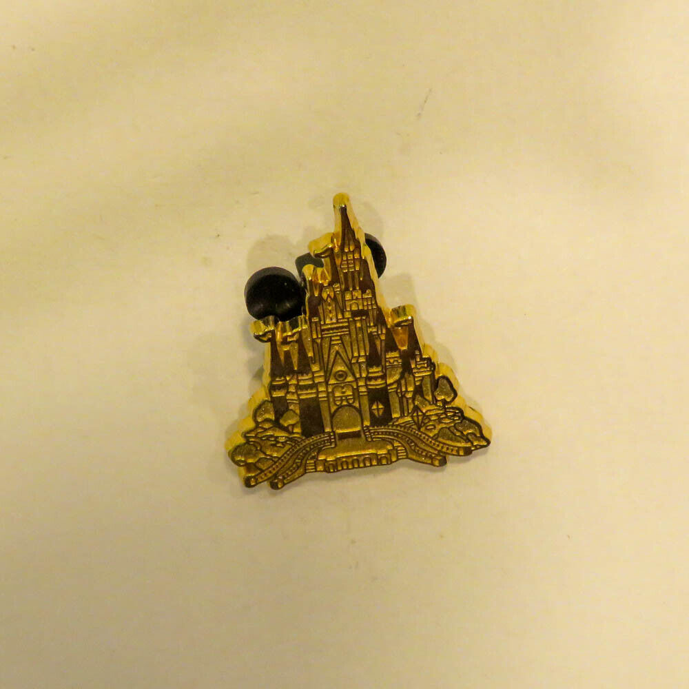 Disney   Cast Lanyard Pin  1  Cinderella Castle Promotion Pin