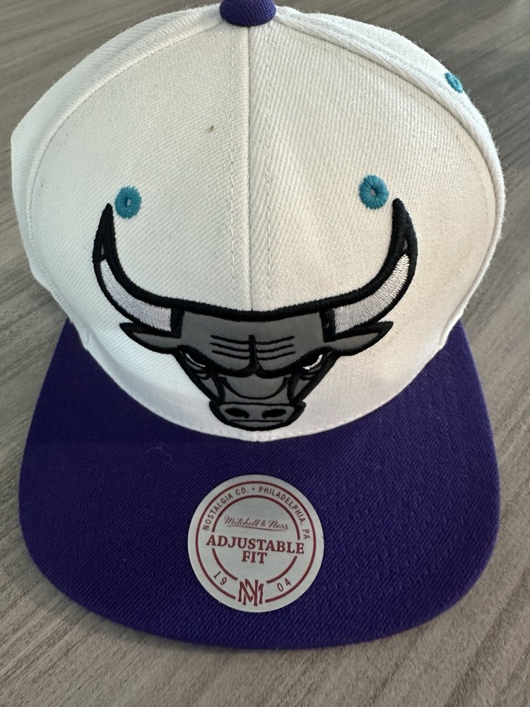 Mitchell & Ness NBA Chicago Bulls Snapback Cap Hat White & Purple
