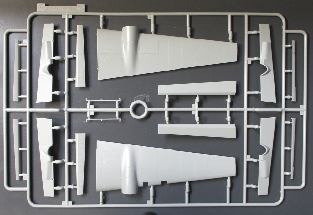 1/48 Scale Cyber Hobby Bf110E-2 Tropical Model Kit Parts Tree C #5560-image