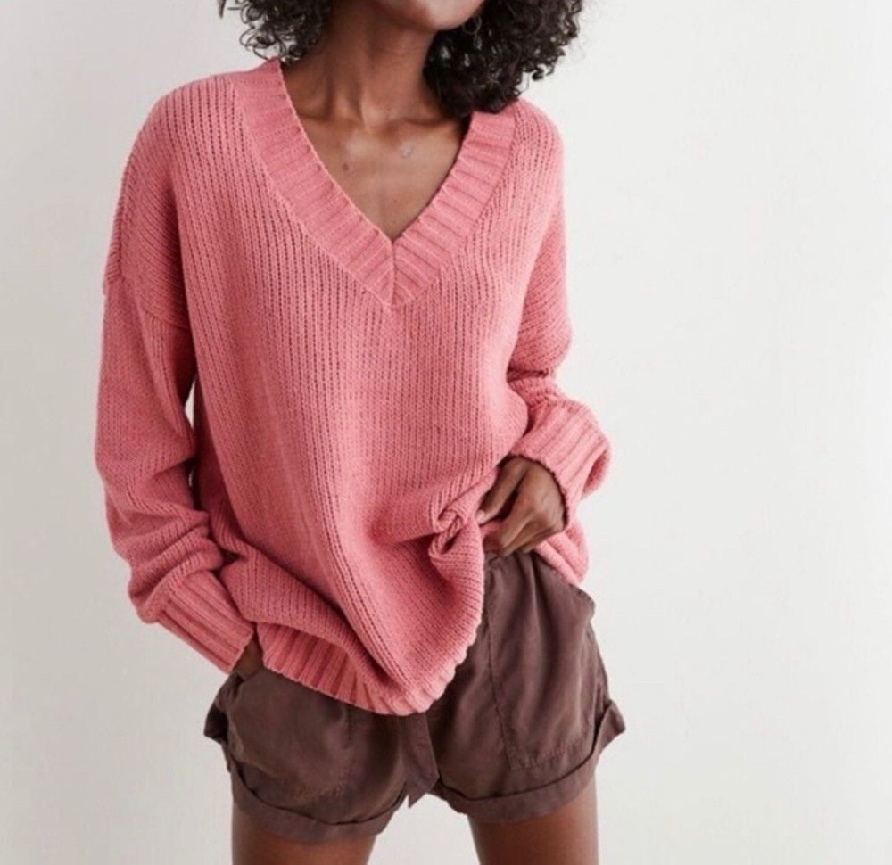 Soft Aerie Oversized Chenille V-neck Knit Sweater in Size Small Cozy Comfy