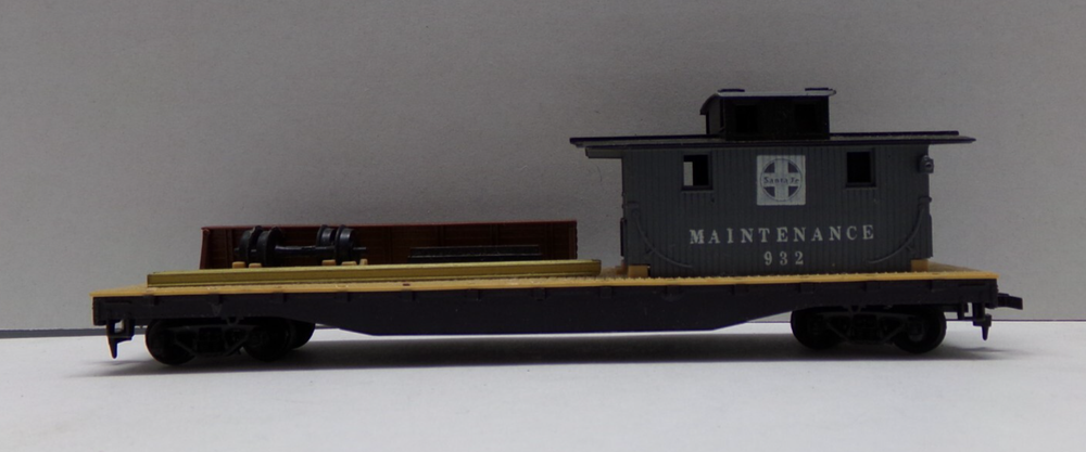 HO Scale Santa Fe Southern Railway #932 Maintenance Car TYCO Train Set