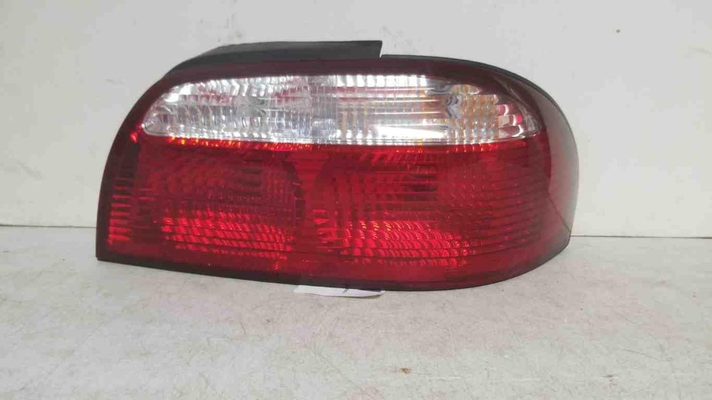 00-02 Mazda 626 Right Passenger Tail Light Assembly RH