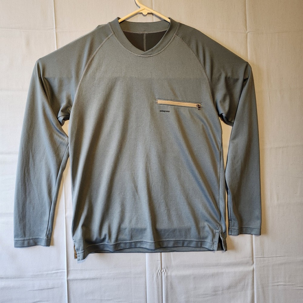 Patagonia Long Sleeve Shirt Men’s Medium Blue Base Layer Performance