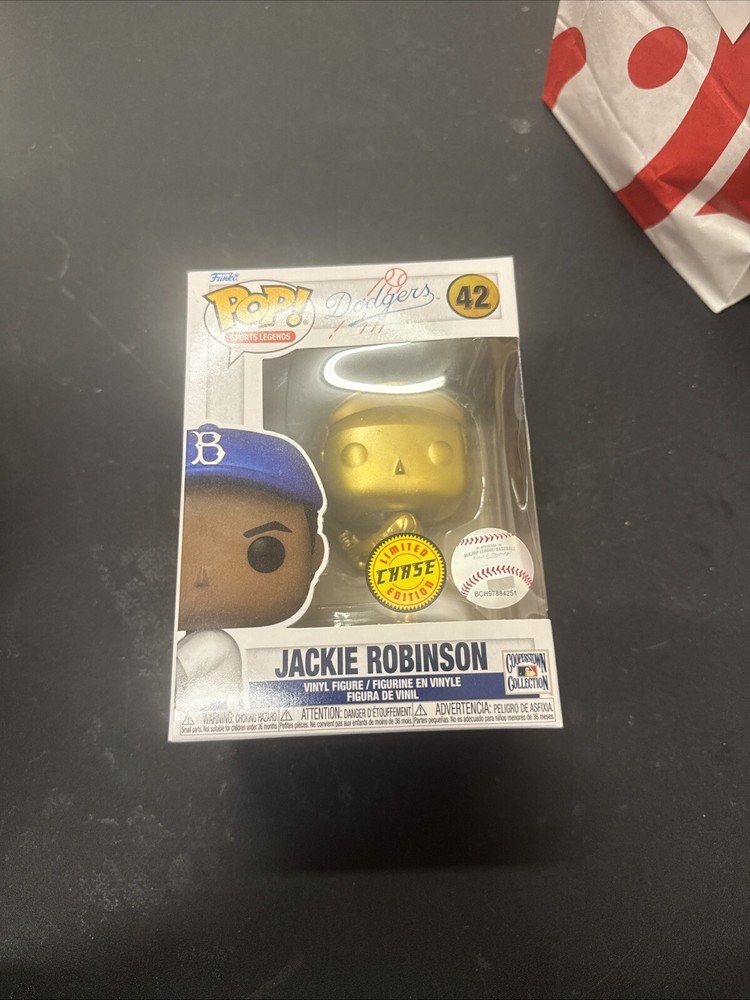 Funko POP! Sports Legends #42 Jackie Robinson Gold CHASE Batting Limited Edition