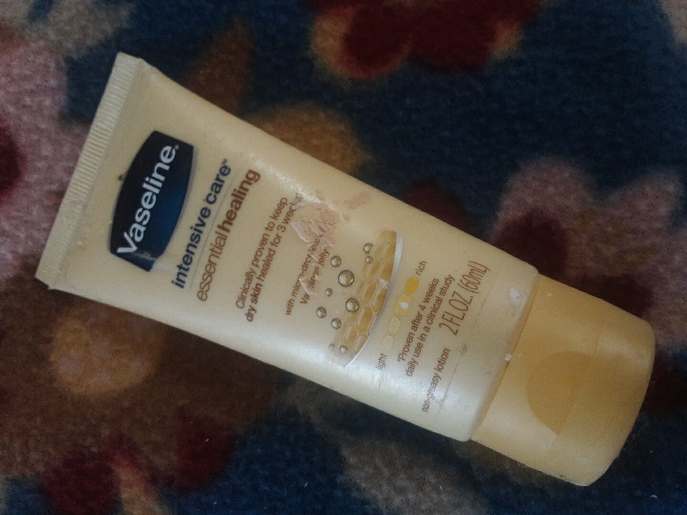 Vaseline Intensive Care Nourishing Moisture Lotion 2oz
