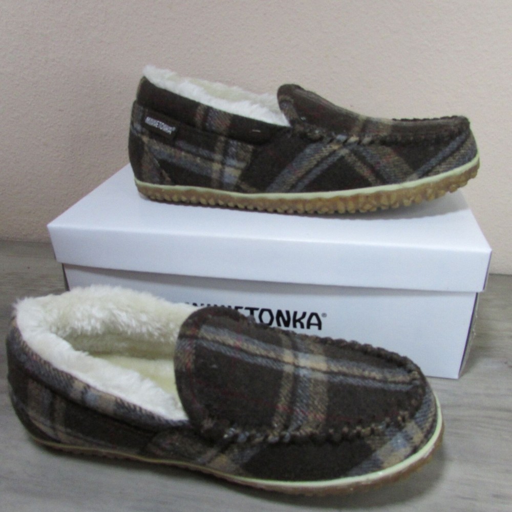Minnetonka Women's Tempe Fleece Lined Slipper Moccasin Loafer Chocolate Plaid
