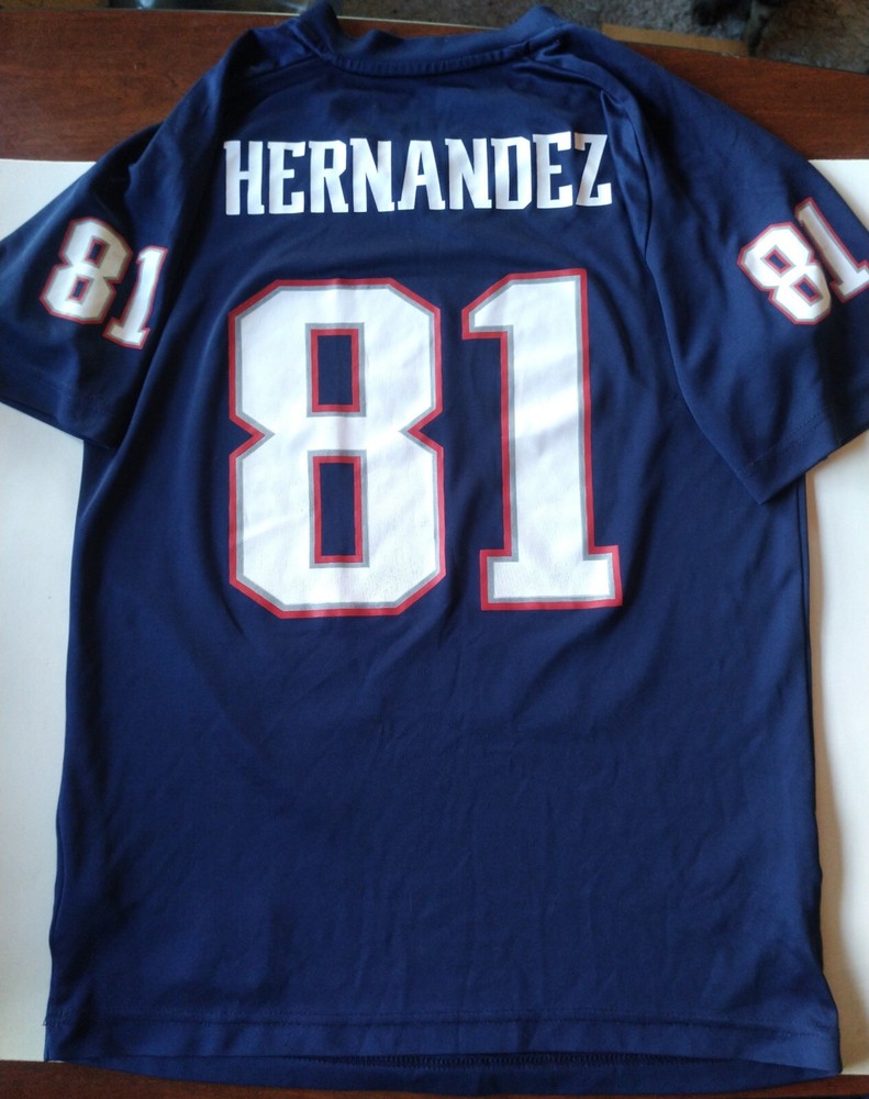 Aaron Hernandez New England Patriots NFL Team Apparel Shirt Boys Large