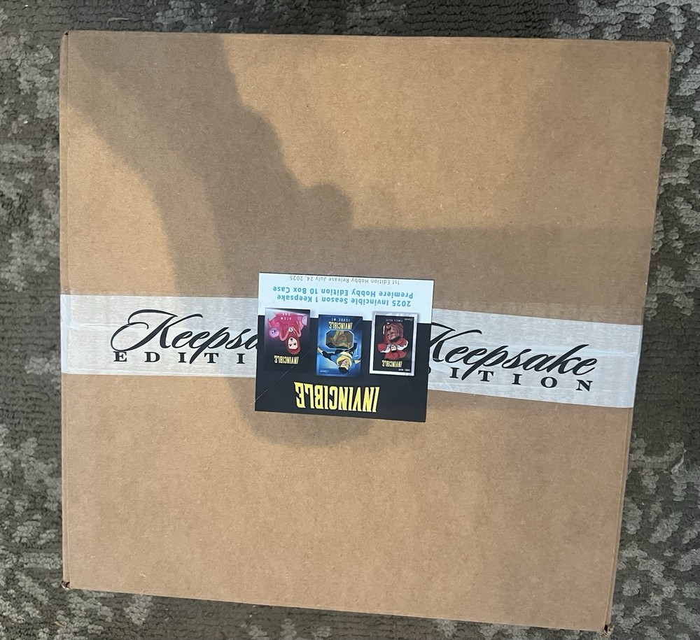 2025 INVINCIBLE SEASON 1 KEEPSAKE PREMIERE HOBBY EDITION 10 BOX CASE NEW SDCC