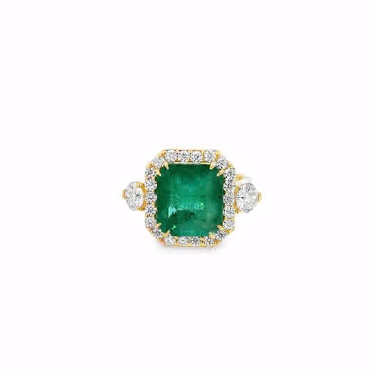 8.68carat Emerald Ring Emerald Cut 14 Kt Gold With 2.30carat Diamonds