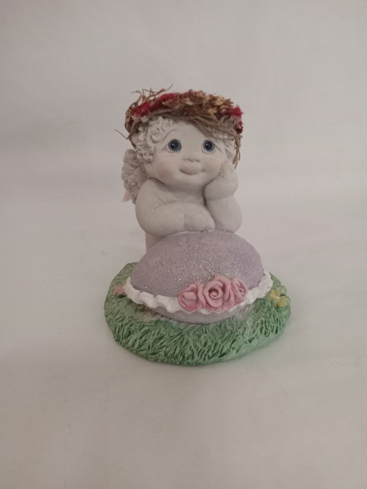 * DREAMSICLES 1998  FIGURINE ~April Calendar Figurine 10539 Lavender Pink Yellow