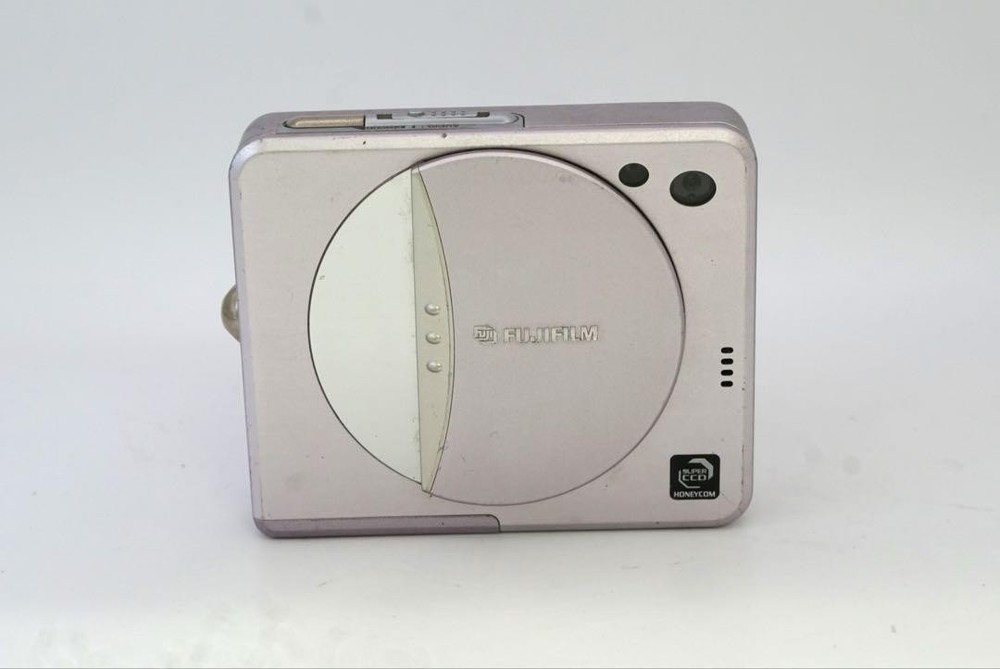 Fujifilm FinePix 50i pink digital compact vintage camera