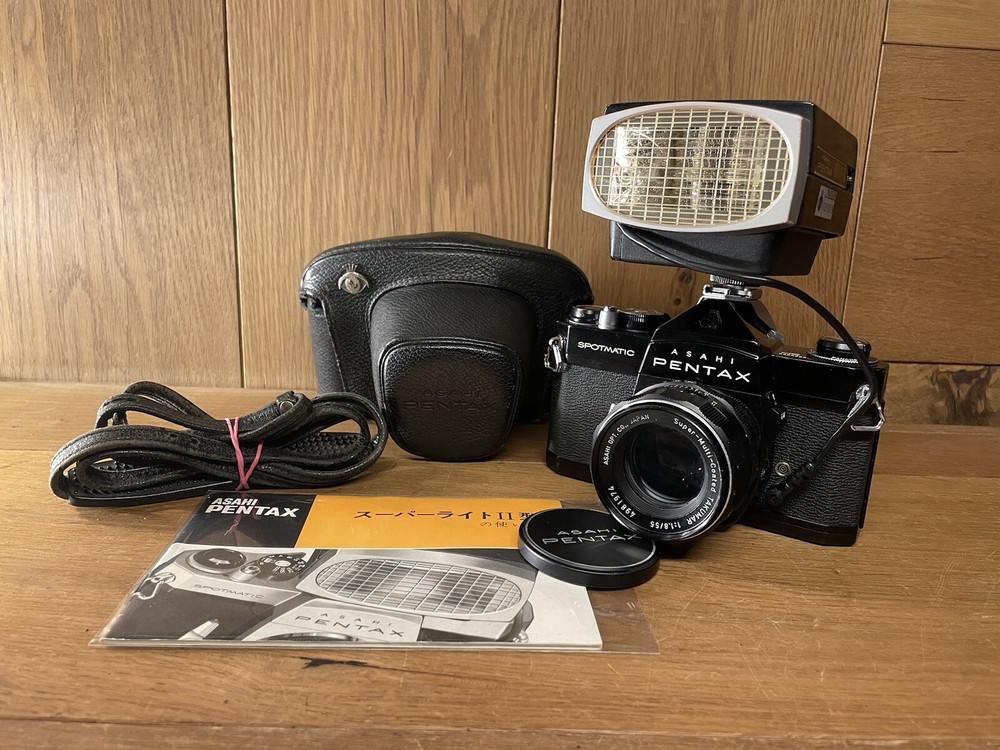 *Near Mint w/ Flash* Pentax Spotmatic SP Black Film Camera SMC T 55mm F/1.8 Lens