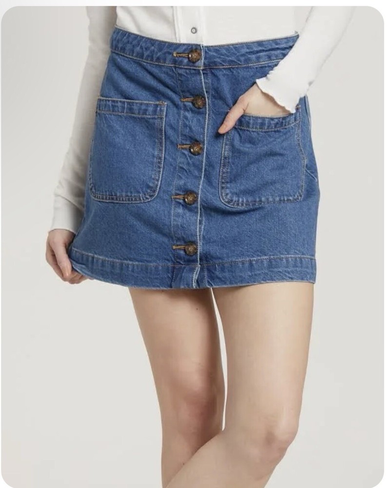 Free People We The Free Women’s Jean Skirt Size 27 High Rise Denim Blue Buttons
