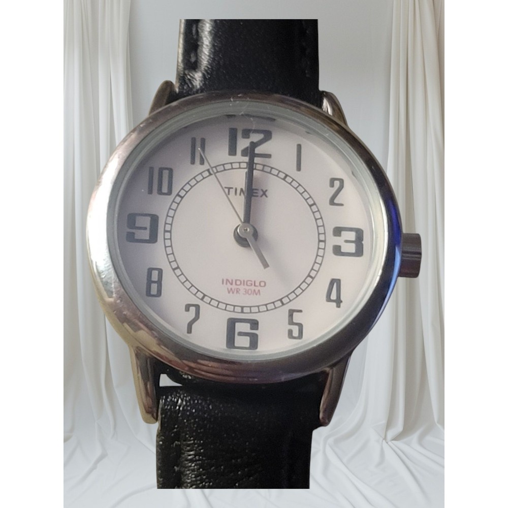 Timex Ladies Indiglo White Dial Silver Leather Band Vintage Watch with New Battery