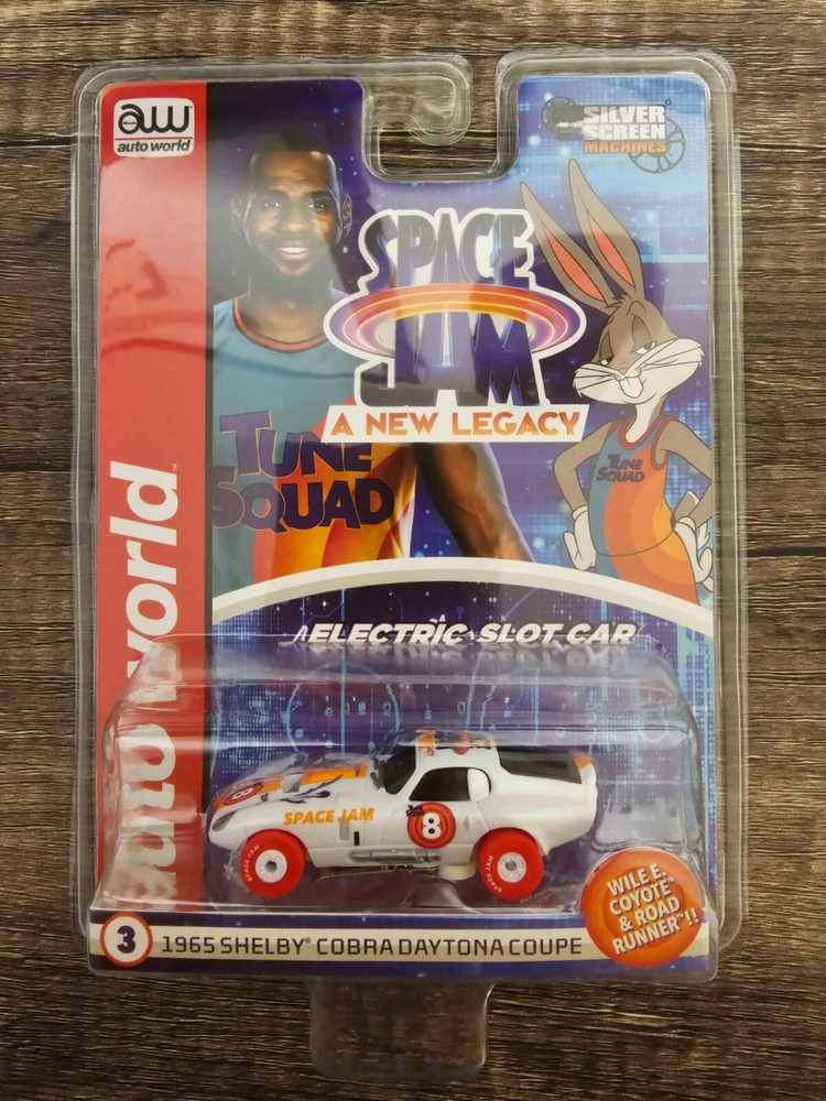 Autoworld HO Slot Car iWheels 1965 Shelby Cobra Daytona Coupe Space Jam